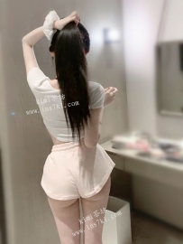 嬌俏玲瓏的女孩 有著精緻的外貌  溫柔又主動的服務