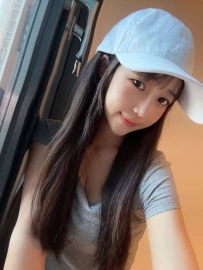 小貝：酥麻的甜美嗓音 嬌小可愛的身材外貌