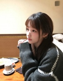 そんなに見つめられたら、奥まで疼いちゃう…どう責任とってくれるの？