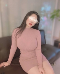 詩雨：粉嫩大D奶 抱著火車便當 特別有女FU