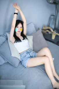 凡凡  ：你想被無套口交到射精嗎  這個妹妹服務很好  還有射後清槍服務.